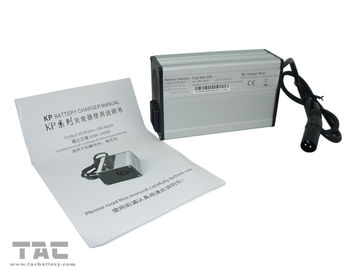 อลูมิเนียมเชลล์ IEC เครื่องชาร์จแบตเตอรี่อัตโนมัติสำหรับ LiFePO4 Battery Pack 24V / 36V
