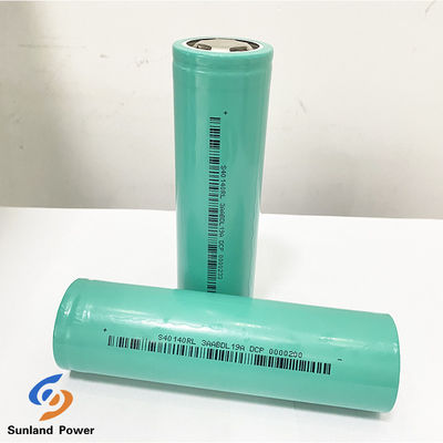 3.0V 15Ah แบตเตอรี่ไซลินดริคโซเดียมไอออน 40140 แบตเตอรี่ที่มีอัตราการ 3C สําหรับระบบพลังงานแสงอาทิตย์