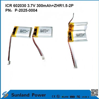 602030 3.7V 300mAh + ZHR1.5-2P แบตเตอรี่จากการออกแบบที่บางมาก ความสอดคล้องแบบยืดหยุ่นสําหรับอุปกรณ์สมาร์ทขนาดเล็กหลายประเภท Bluetooth หูฟังอุปกรณ์ที่ใส่และอุปกรณ์การแพทย์ที่พกพา