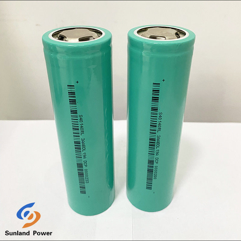 3.0V 15Ah แบตเตอรี่ไซลินดริคโซเดียมไอออน 40140 แบตเตอรี่ที่มีอัตราการ 3C สําหรับระบบพลังงานแสงอาทิตย์