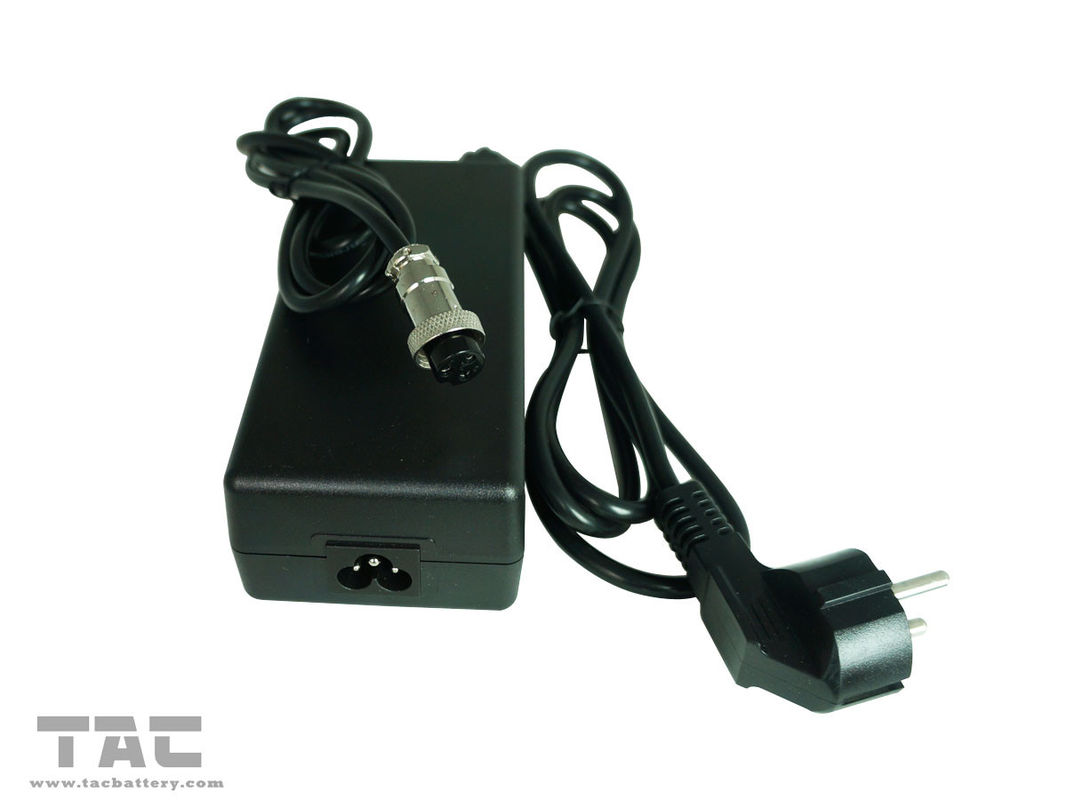 ขายร้อน เครื่องชาร์จแบตเตอรี่พกพา 36V / 43.8V เครื่องชาร์จแบตเตอรี่จักรยานยนต์