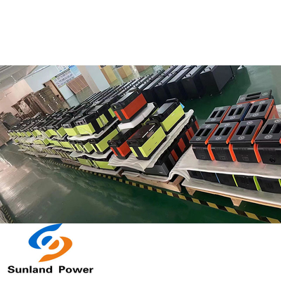 สถานีไฟฟ้าแบบพกพาแคมป์ปิ้งแผงพลังงานแสงอาทิตย์ Power Bank 12.8V 54Ah 216000mAh